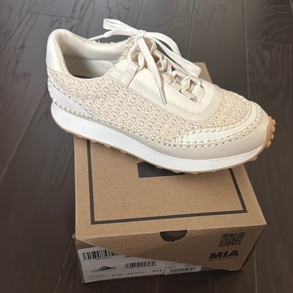 MIA Women's Cream Woven Sneakers